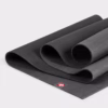135021077-mats-eko5mm-charcoal-04-grey-bkgd-low-res.avif Saltea Yoga Manduka eKO Charchoal 5 mm