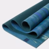 135051_eko_2.0_5mm-71-bluetoadmarble_04.avif Saltea Yoga Manduka eKO Blue Toad Marbled 5 mm