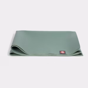 136011480-mats_eko_sl_leaf-green_05.avif Saltea Yoga Manduka eKO SuperLite Leaf Green1,5 mm