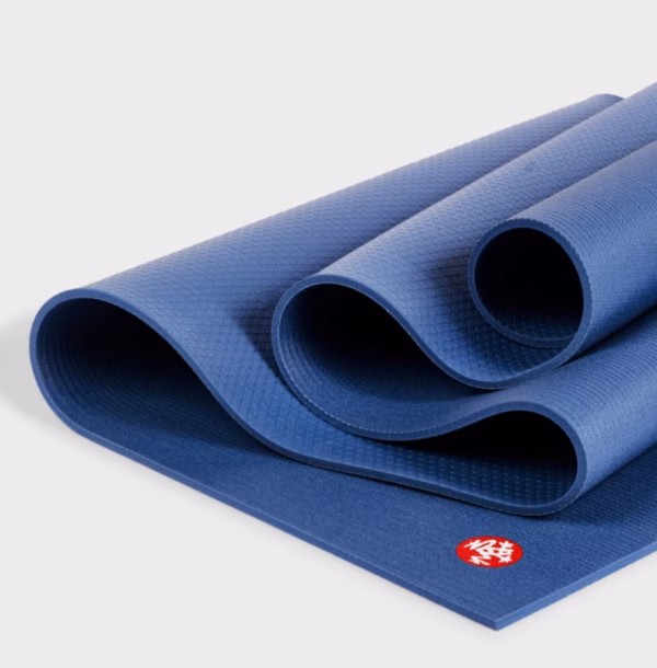 2132md-pro-71-111011p00-mats-odyssey_04-1300x1300-1-e1718606668972-scaled-1.avif Saltea Yoga Manduka PRO Odyssey 6mm
