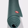 2132md-pro-71-111016050-mats-sage_02_1.avif Saltea Yoga Manduka PRO Black Sage 6mm