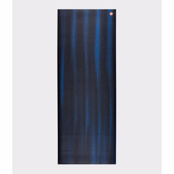 2132md-pro-71-111091365-mats-black-blue-cf_03-1300x1300-1-scaled-1.avif Saltea Yoga Manduka PRO Black Blue 6mm