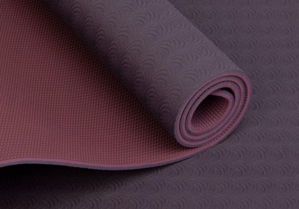 joga-mat-lotus-pro-bodhi-baklazhan-svetlyj-baklazhan-scaled-1.avif Saltea Yoga Bodhi Lotus Pro Aubergine/Light Aubergine