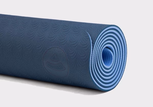 joga-mat-lotus-pro-bodhi-goluboj-svetlo-goluboj-3-scaled-1.avif Saltea Yoga Bodhi Lotus Pro Blue/Light blue