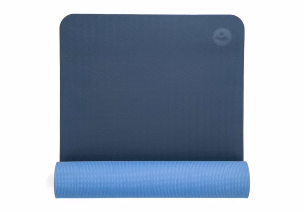 joga-mat-lotus-pro-bodhi-goluboj-svetlo-goluboj-5-scaled-1.avif Saltea Yoga Bodhi Lotus Pro Blue/Light blue