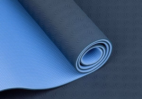 joga-mat-lotus-pro-bodhi-goluboj-svetlo-goluboj-scaled-1.avif Saltea Yoga Bodhi Lotus Pro Blue/Light blue