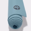 mats_protravel2_71-blue-lotus_01.avif Saltea Yoga Manduka PRO Travel Blue Lotus 2,5 mm