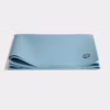 mats_protravel2_71-blue-lotus_05_f03f0795-a004-404b-9337-a7bb47062d12-1.avif Saltea Yoga Manduka PRO Travel Blue Lotus 2,5 mm