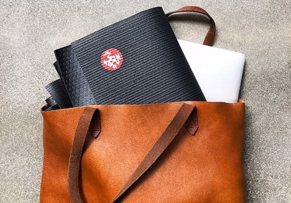protravel-folded-bag-resized-pdp_1.avif Saltea Yoga Manduka PRO Midnight 2,5 mm