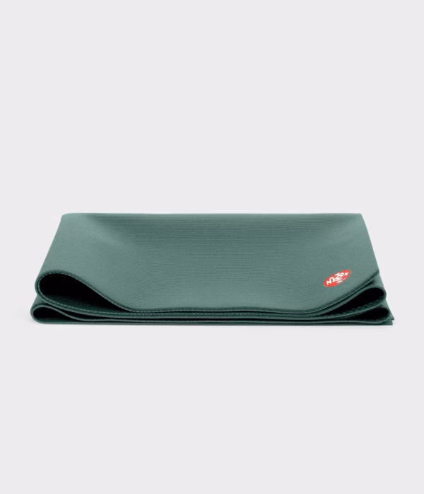 protravel-new-mats-sage-02-digital-scaled-1.avif Saltea Yoga Manduka PRO Travel Black SAGE 2,5 mm